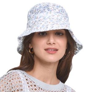 DO EVERYTHING IN LOVE ditzy floral lace lightweight bucket hat one size dainty